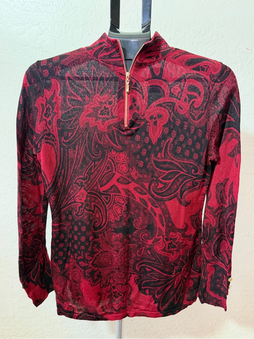 Chicos 1 Red Black Floral Knit 1/4 Zip Mock Neck Top Long Sleeve Gold Zip